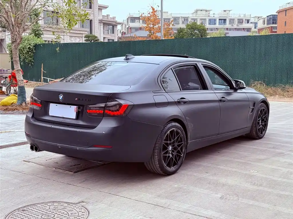 BMW 3 SERIES