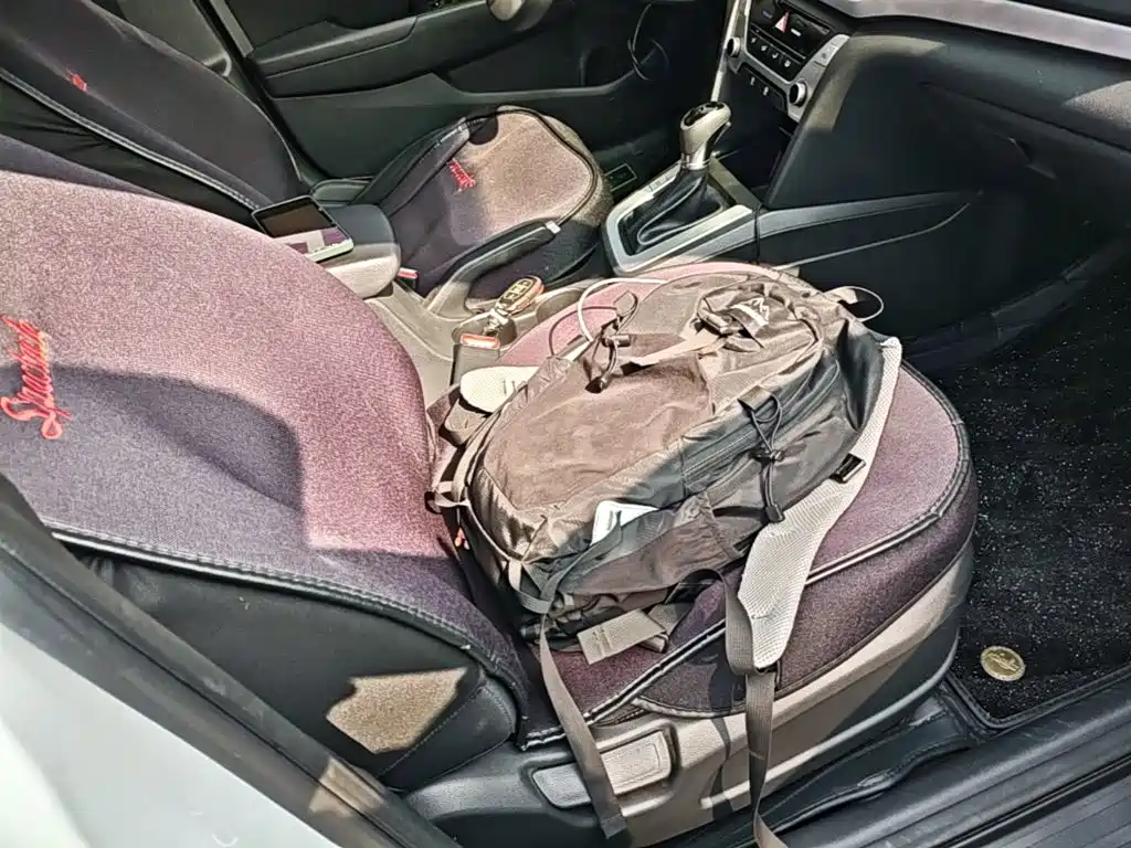Hyundai Elantra — миниатюра 25