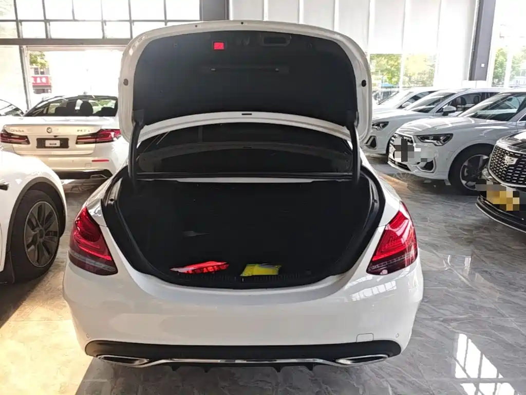 Mercedes-Benz C-Class — миниатюра 15