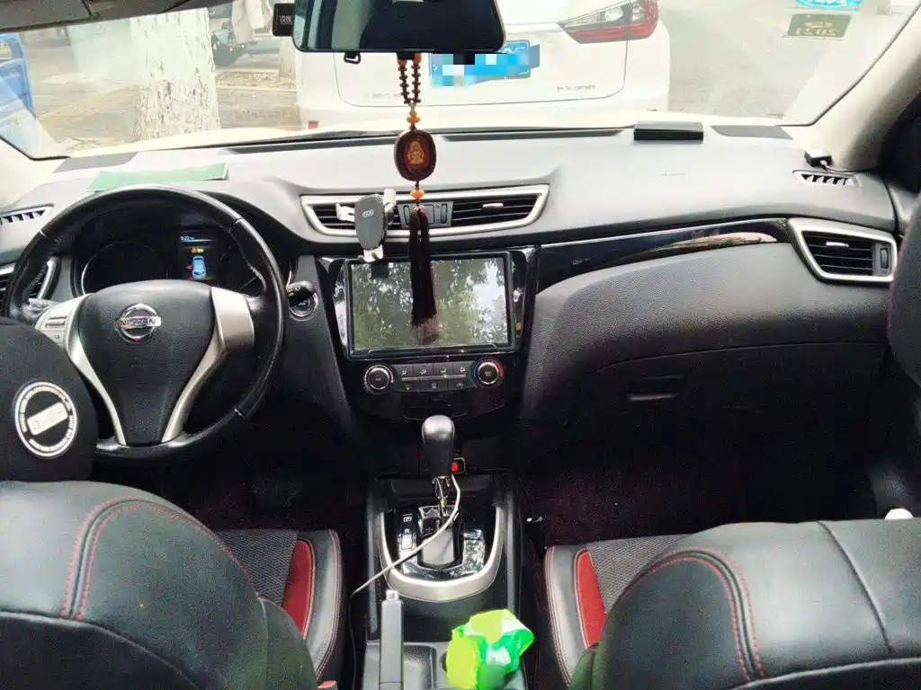 Nissan Qashqai — миниатюра 13