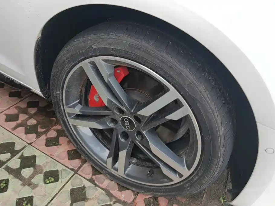 Audi A4L — миниатюра 6
