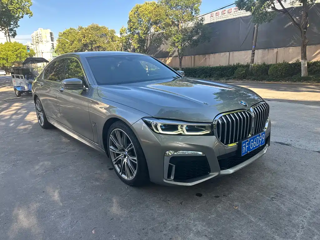 BMW 7 Series — миниатюра 2