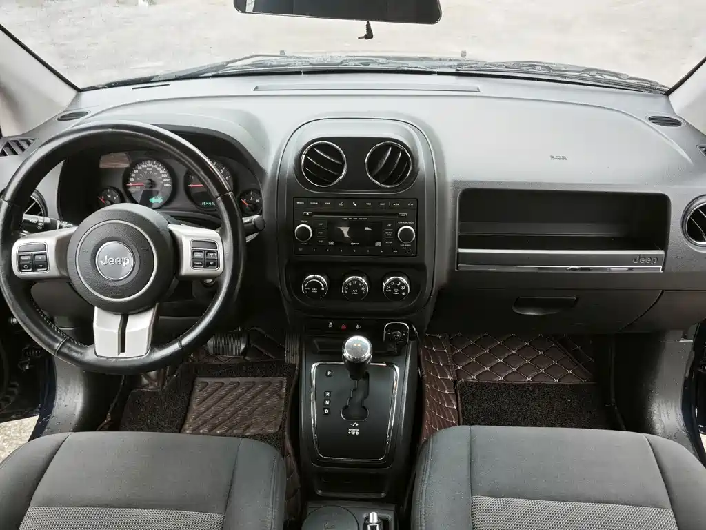 Jeep Compass (Import) — миниатюра 2