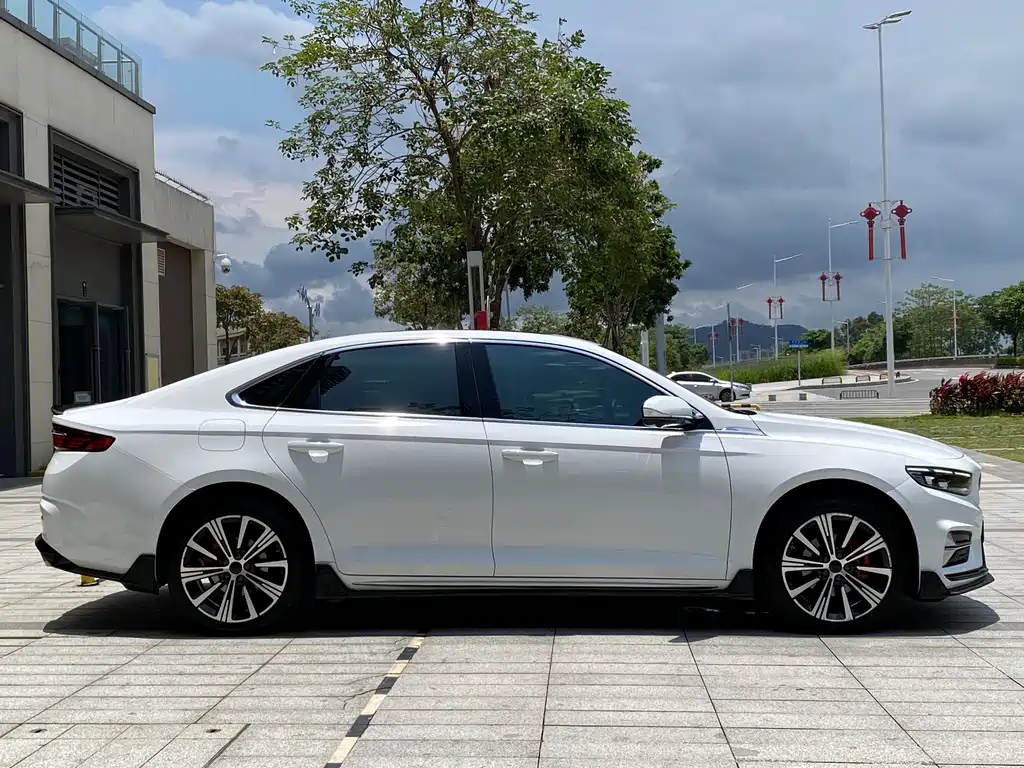 Geely Preface 2025 2.0TD