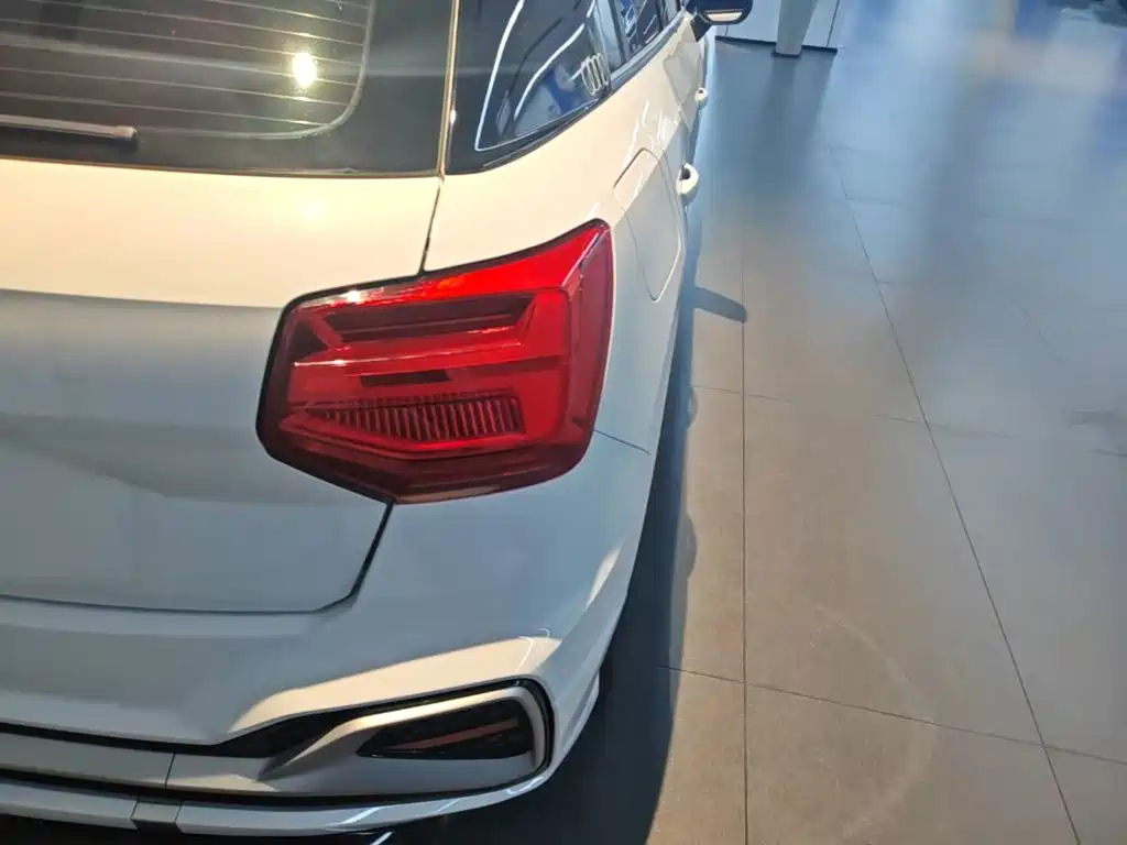Audi Q2L — миниатюра 8