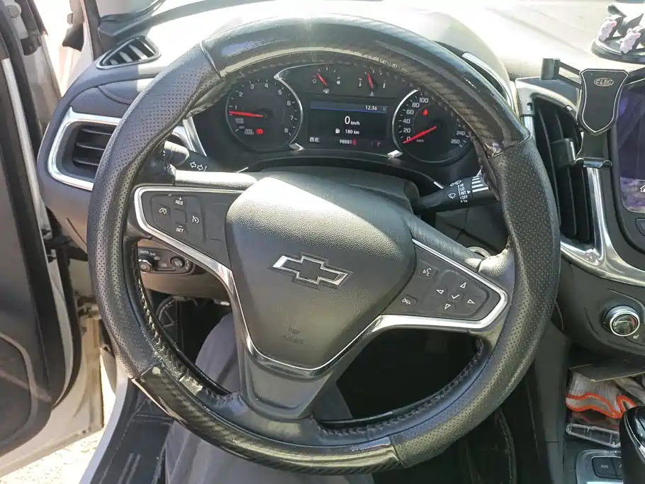Chevrolet Equinox — миниатюра 14