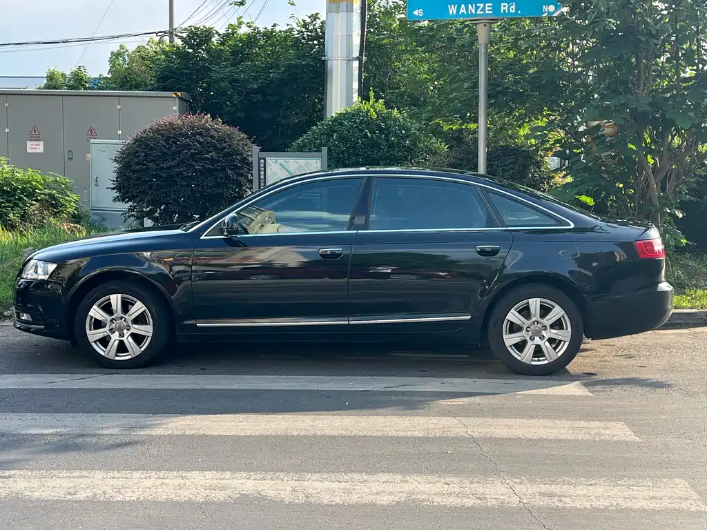 Audi A6L 2011 2.4L