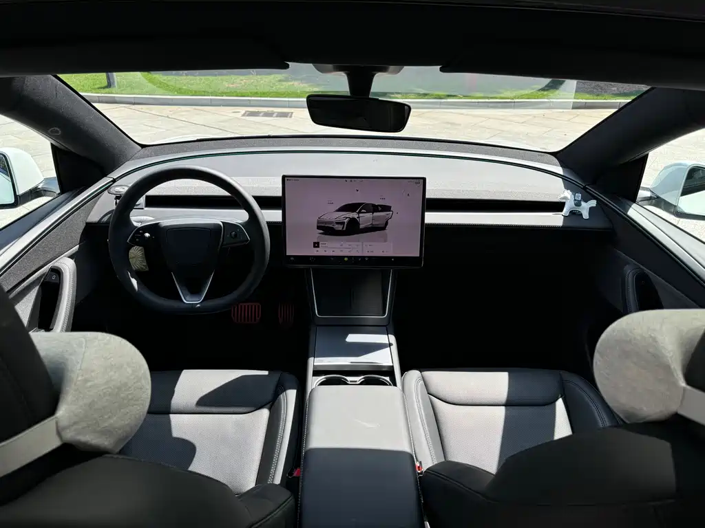 Tesla Model Y — фотографии объявления, Фото 7