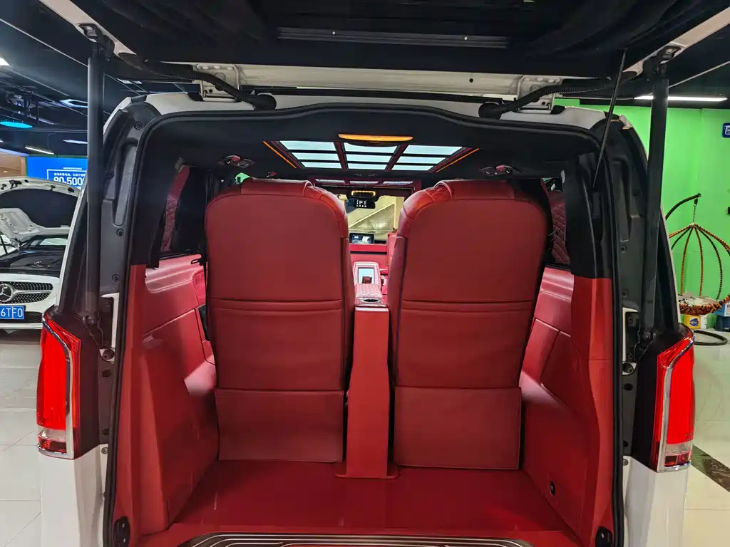 Mercedes-Benz V-Class — миниатюра 18