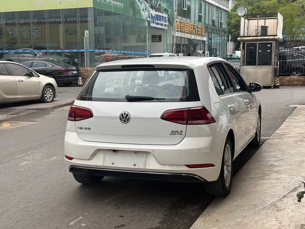 Volkswagen Golf — миниатюра 8
