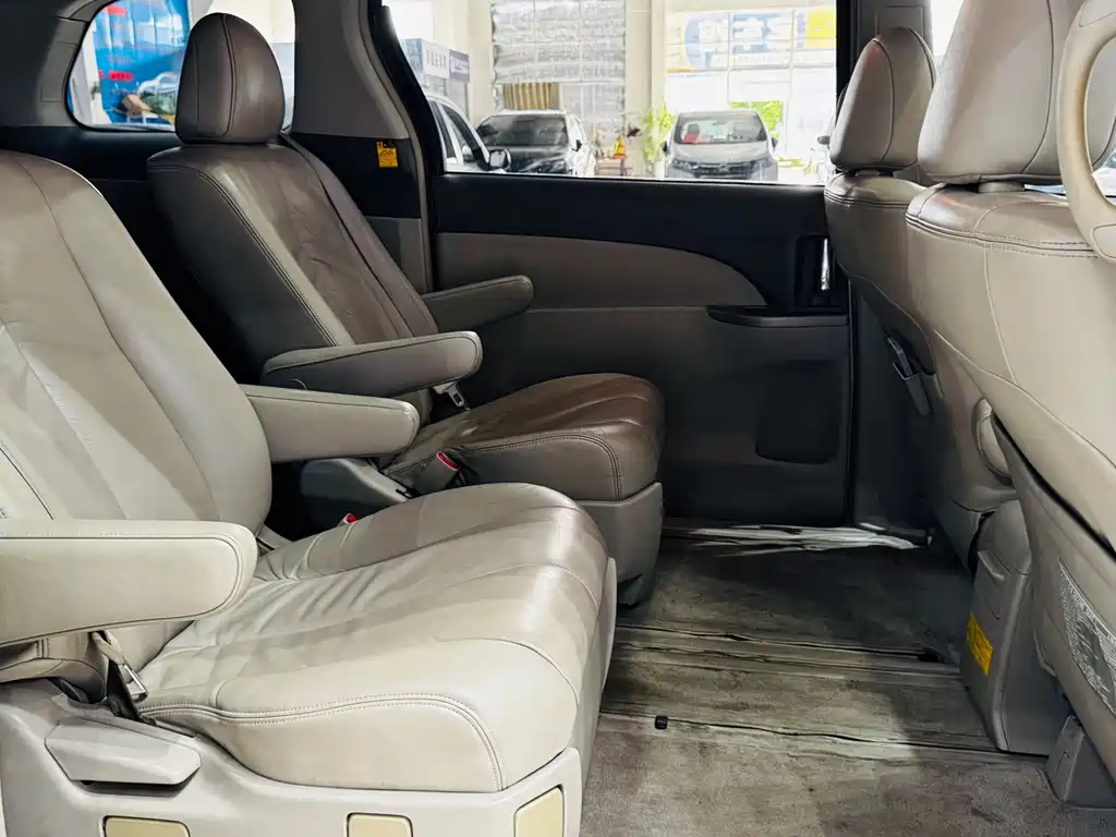 Toyota Previa — миниатюра 13