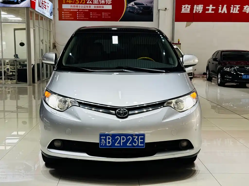 Toyota Previa — миниатюра 2