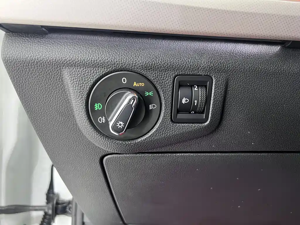 Volkswagen Bora 2023 200TSI DSG PRO