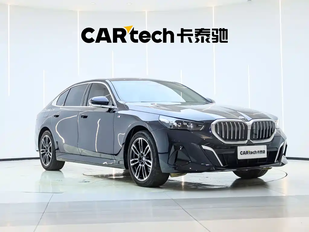 BMW 5 Series — миниатюра 3