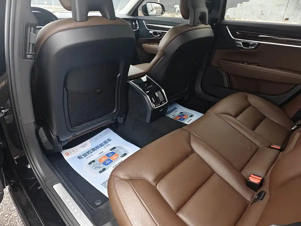 Volvo S90 — миниатюра 4