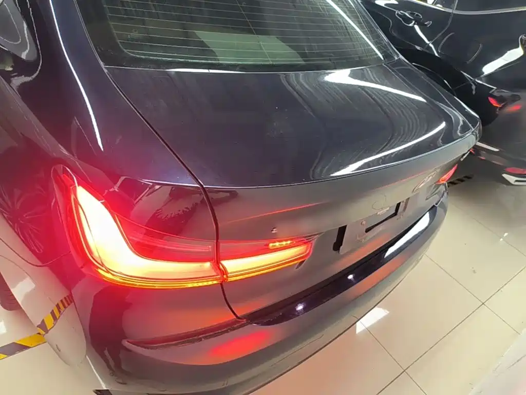 BMW 3 Series — миниатюра 6