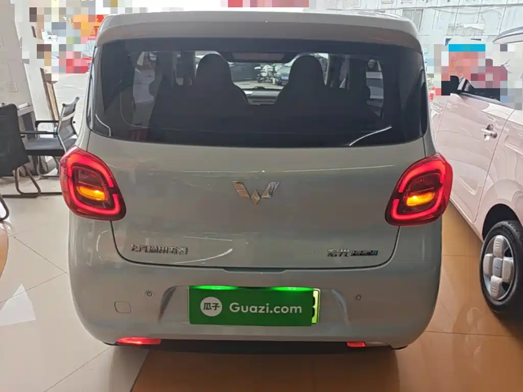 Wuling MINIEV — миниатюра 6