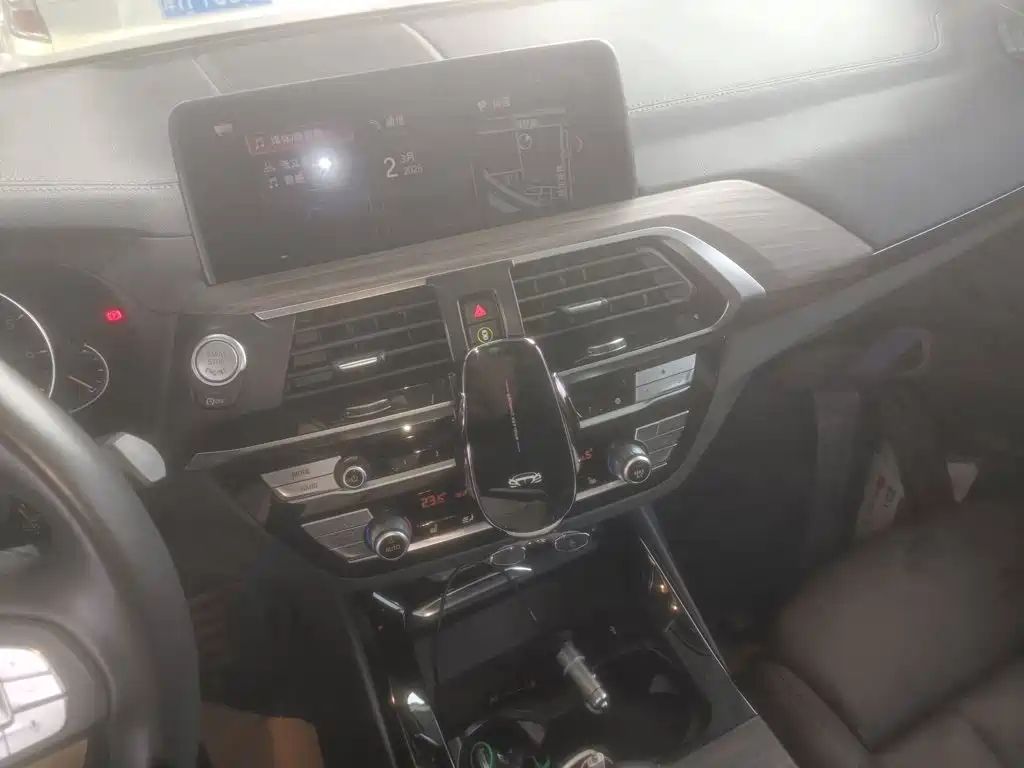 BMW X3 — миниатюра 13