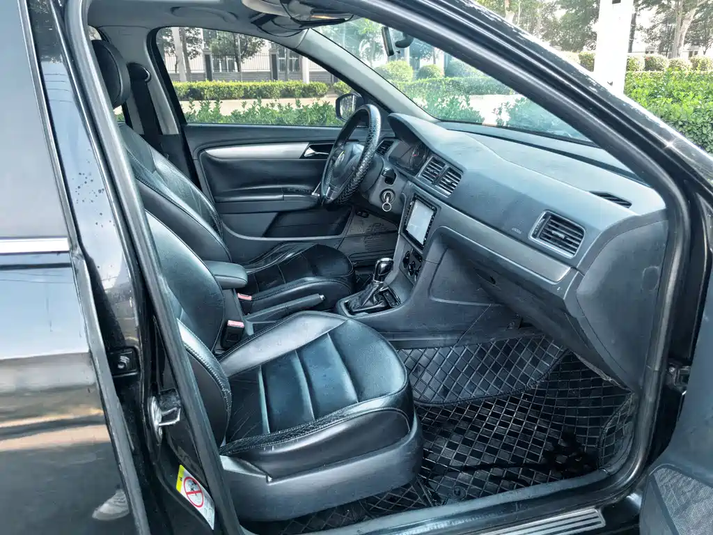 Volkswagen Lavida — миниатюра 11