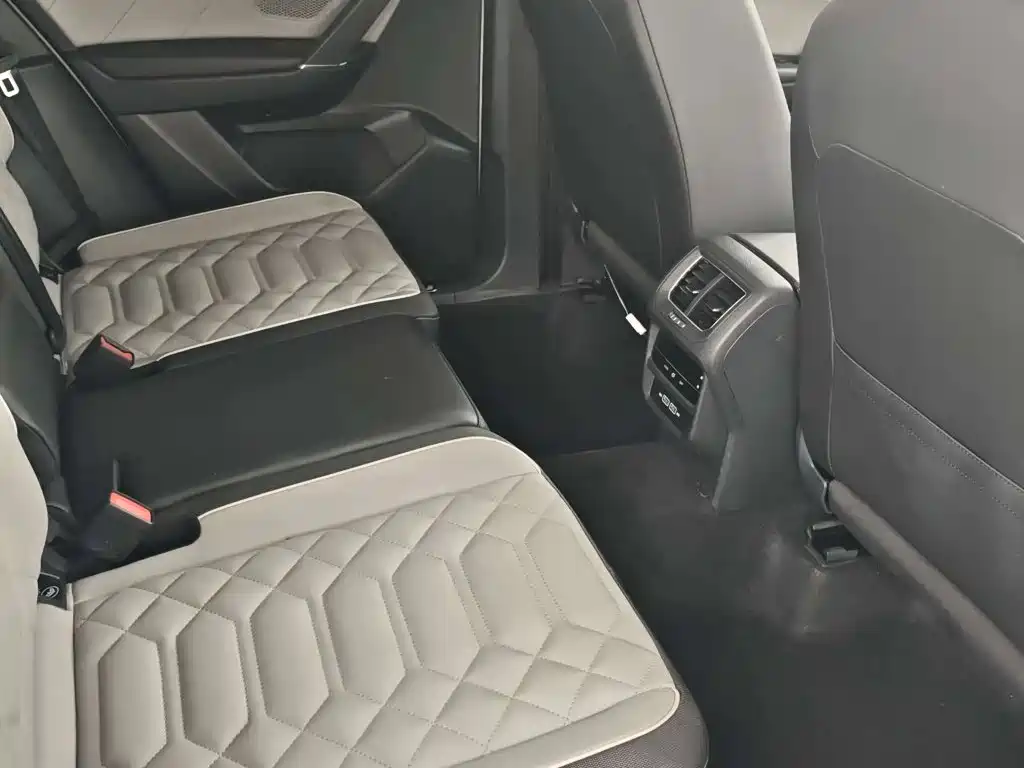 Volkswagen Tayron — миниатюра 9