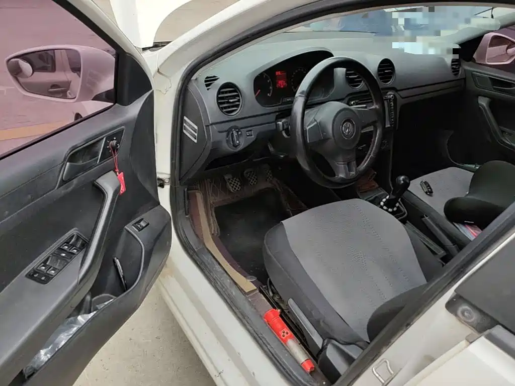 Volkswagen Jetta — миниатюра 21