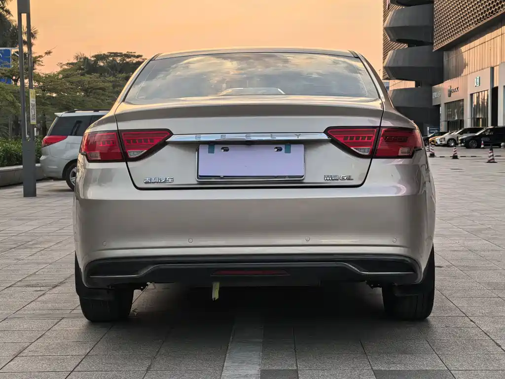 Geely Emgrand GL — миниатюра 5