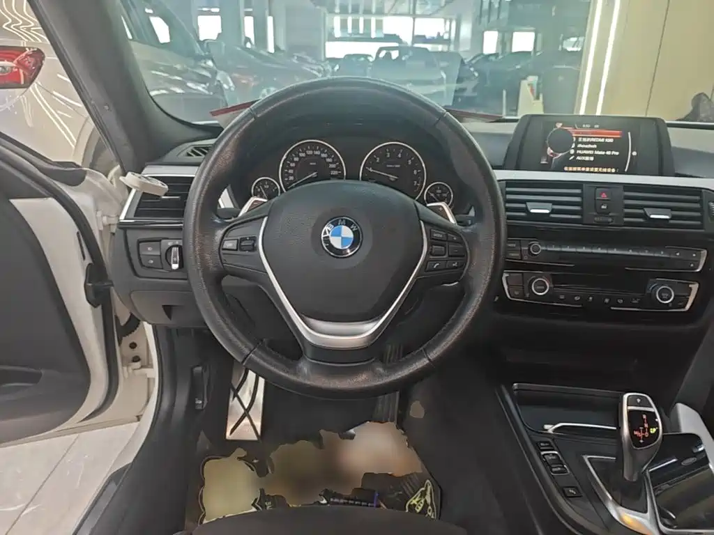 BMW 3 Series — миниатюра 11