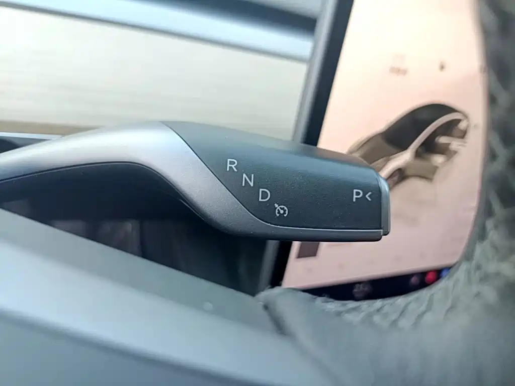 Tesla Model 3 — миниатюра 14