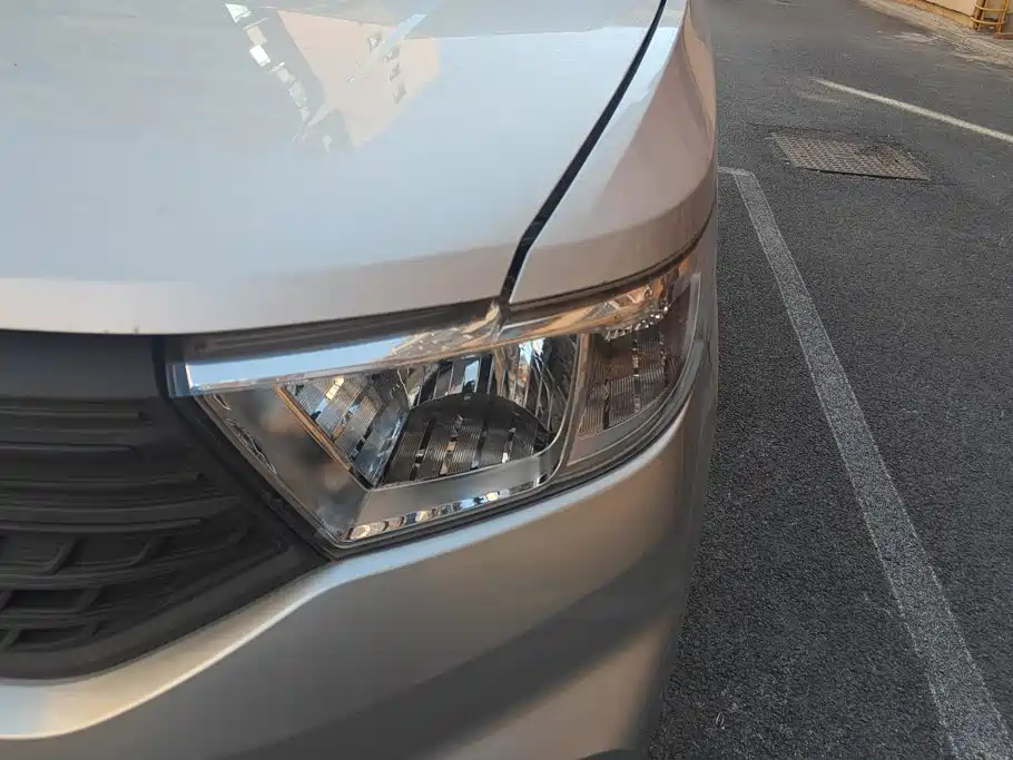Wuling Hongguang V — миниатюра 5