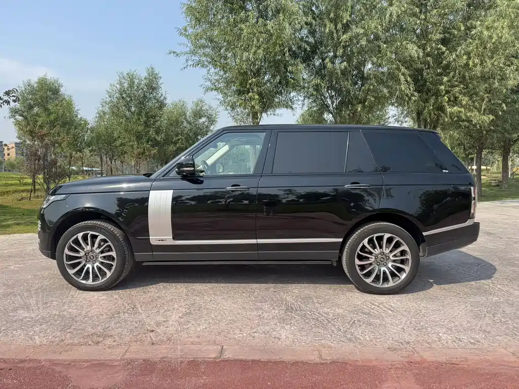 Land Rover Range Rover — миниатюра 7