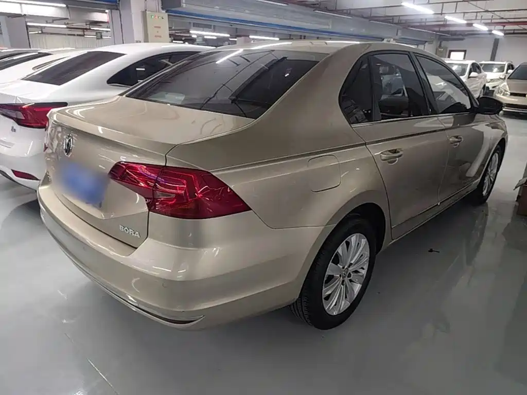 Volkswagen Bora — миниатюра 5