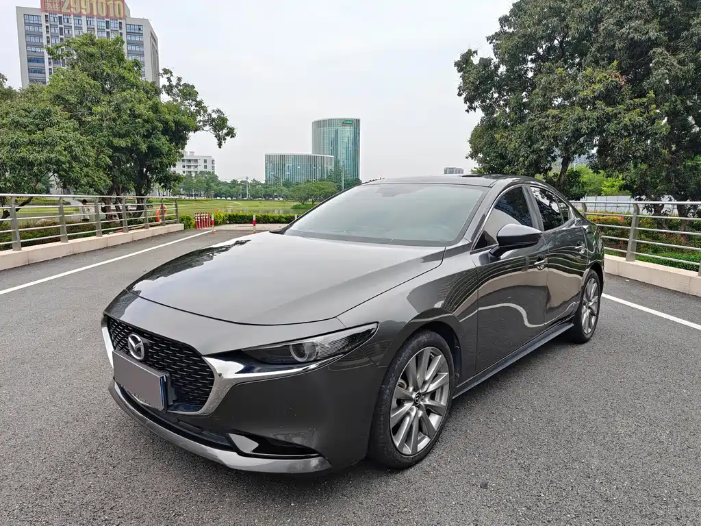 Купить Mazda 3 Axela