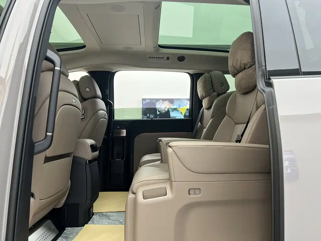 Li Auto Li MEGA — миниатюра 19