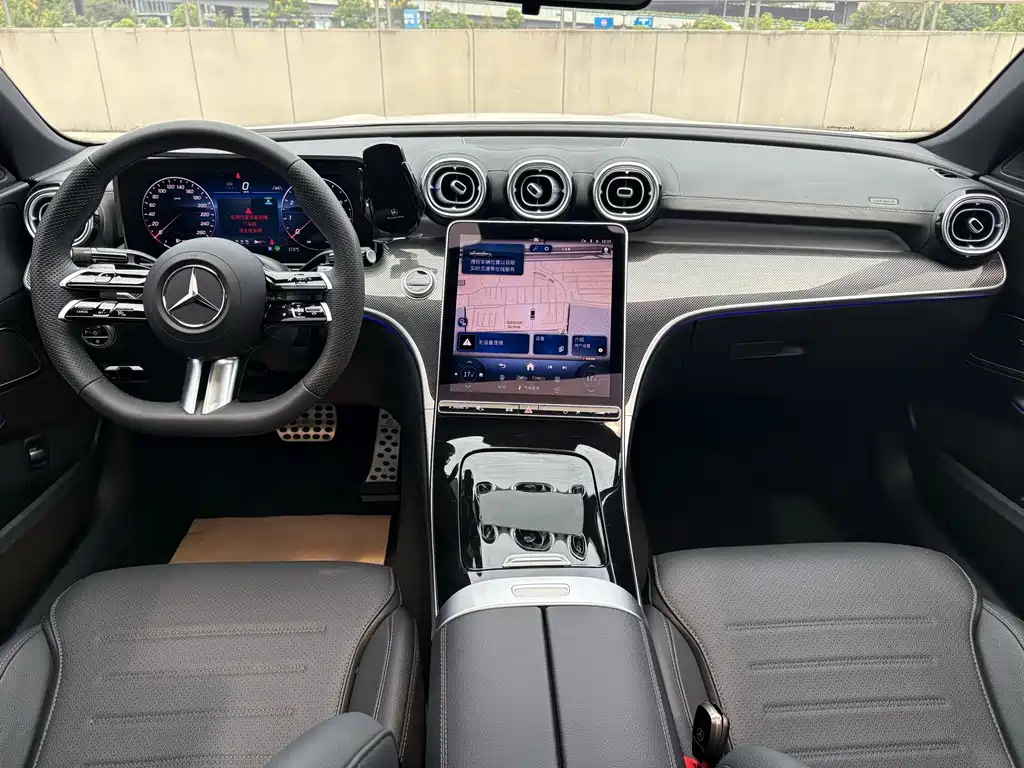 Mercedes-Benz C-Class — миниатюра 6