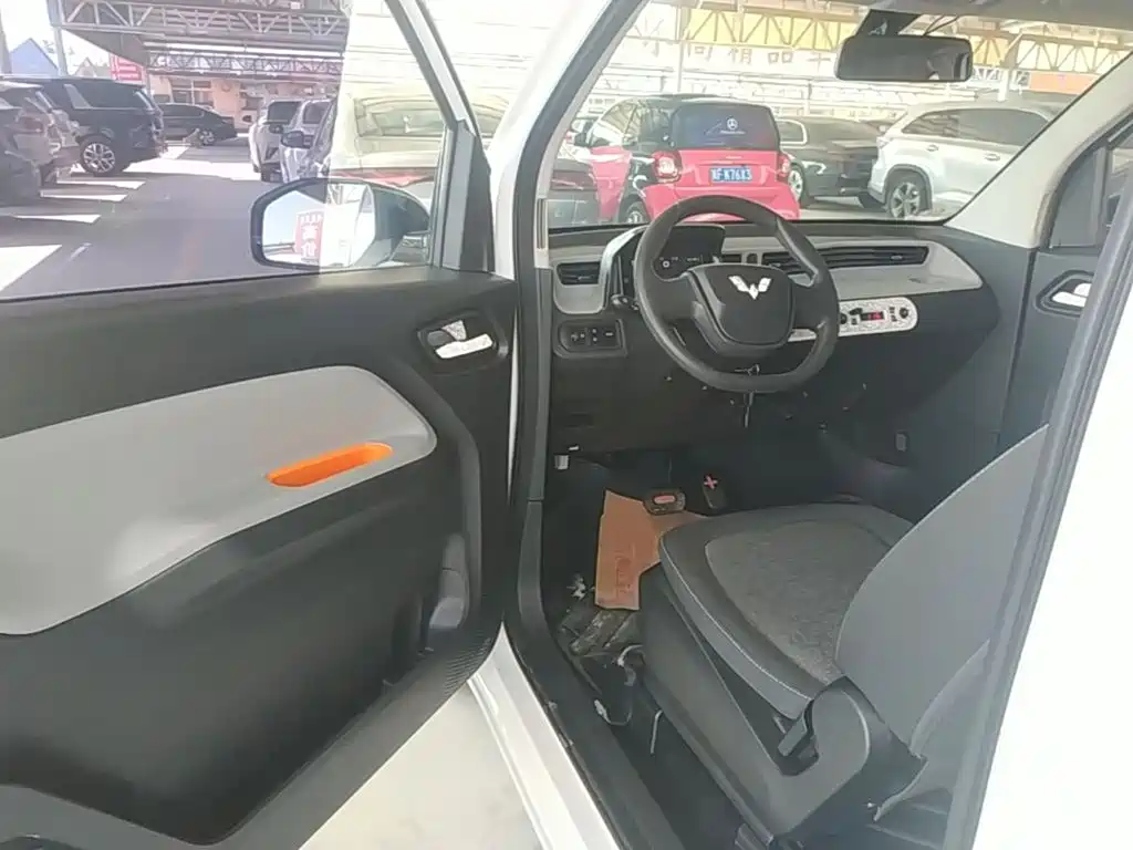 Wuling MINIEV — миниатюра 16