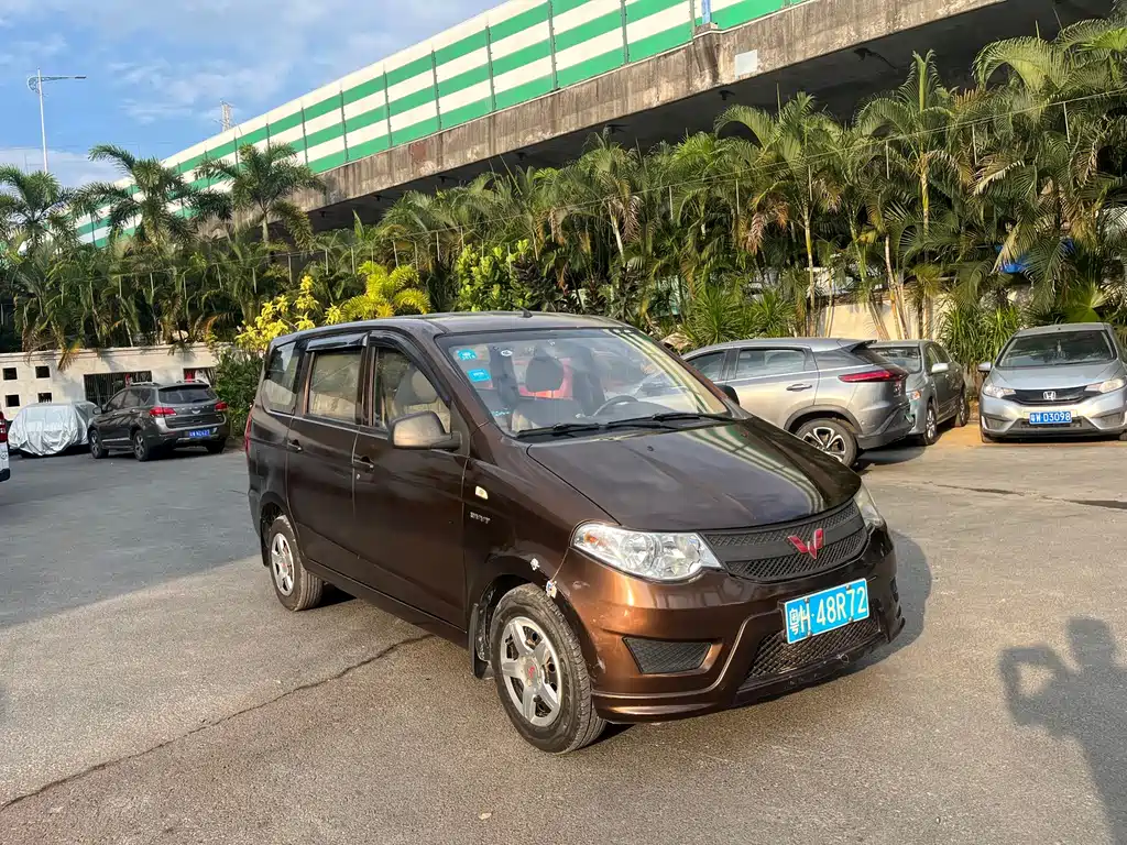 Wuling Hongguang — миниатюра 3