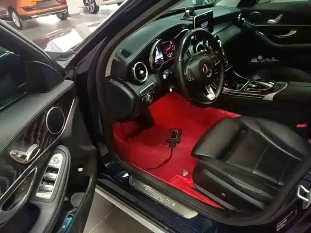 Mercedes-Benz C-Class — миниатюра 16
