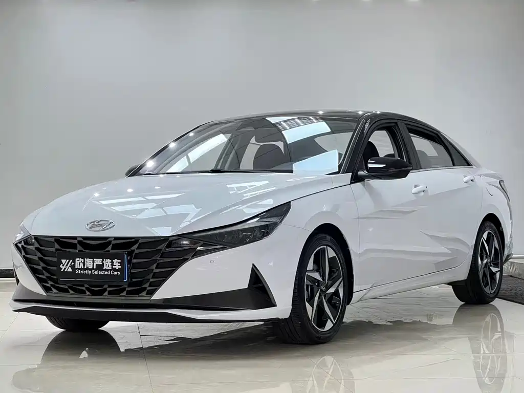 Купить Hyundai Elantra