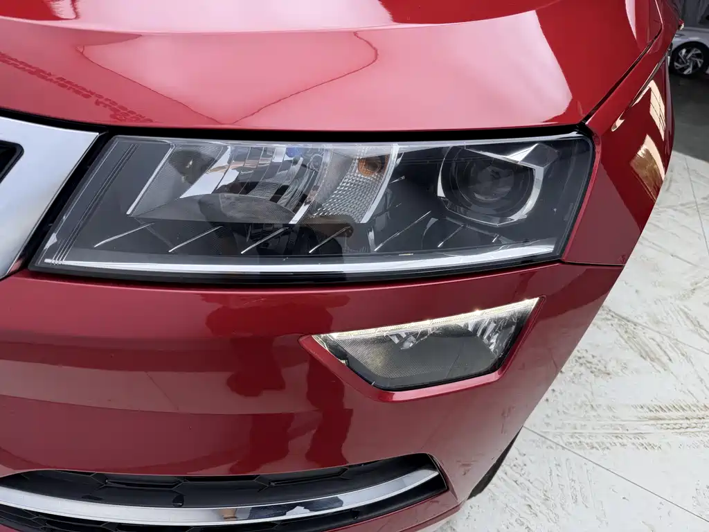 Skoda Karoq 2022 TSI280 Luxury