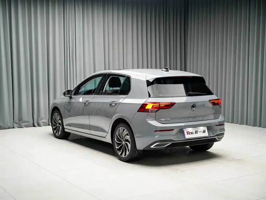 Volkswagen Golf — миниатюра 12