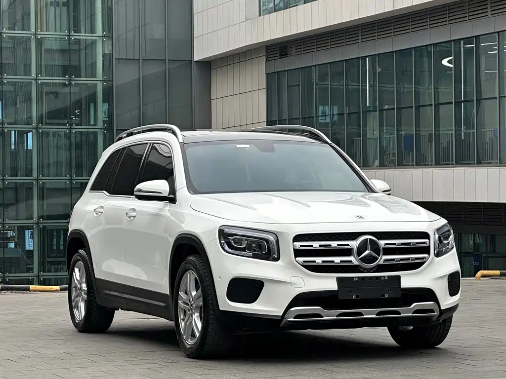 MERCEDES-BENZ GLB
