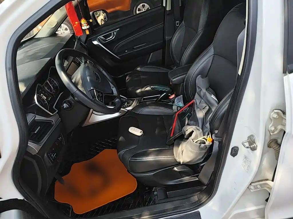 Geely Vision X3 — миниатюра 15