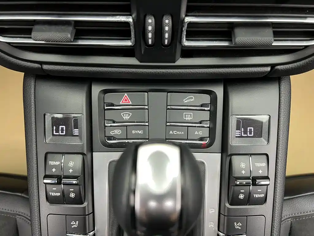 Porsche Macan — миниатюра 21