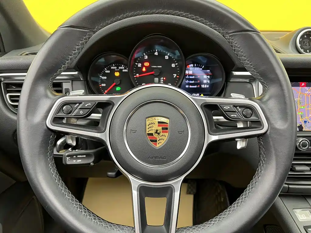 Porsche Macan — миниатюра 28