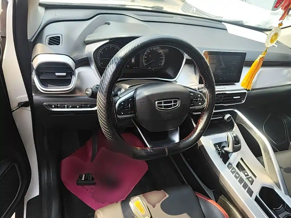 Geely Binyue — миниатюра 11