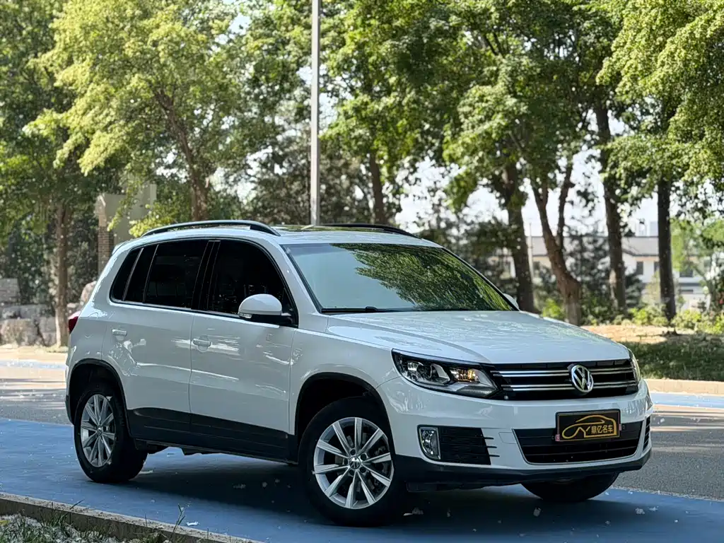Volkswagen Tiguan - фото 5