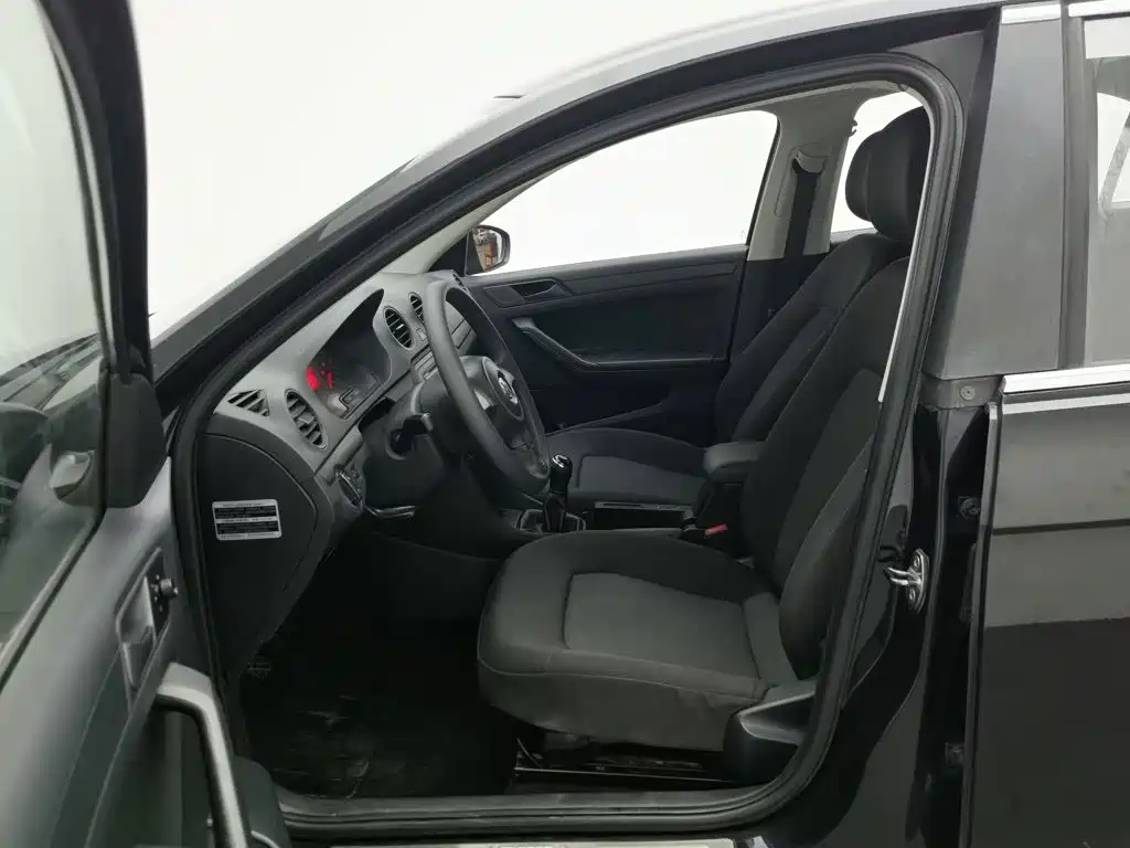 Volkswagen Jetta — миниатюра 10
