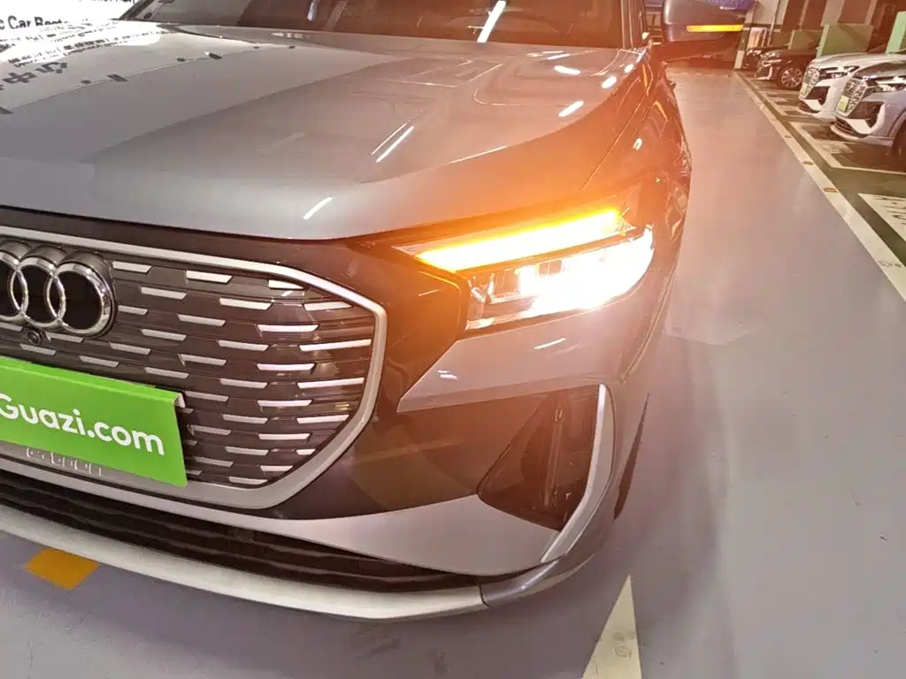 Audi Q4 e-tron — миниатюра 24