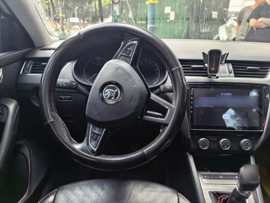 Skoda Octavia — миниатюра 11