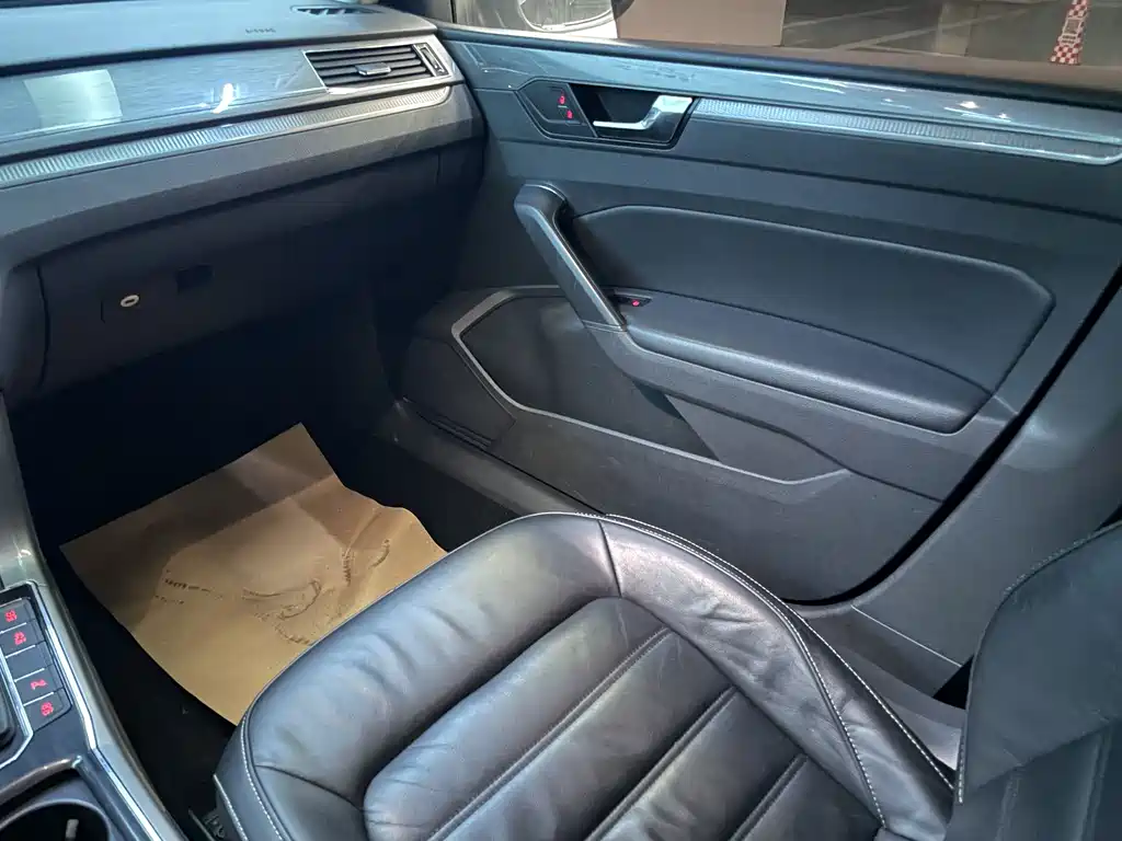 Volkswagen Passat — миниатюра 11
